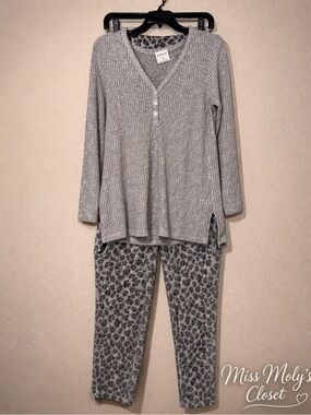 Soma Gray Ribbed Pajama Set Leopard Pants Pockets Soft Stretch Small